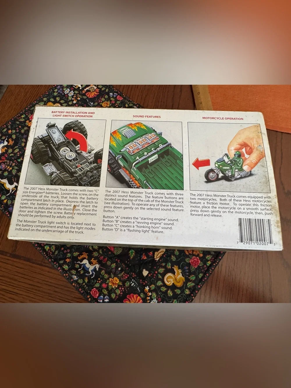 2007 Hess Toy Monster Truck with 2 Motorcycles Lights & Sound BRAND NEW IN BOX - Picture 4 of 6